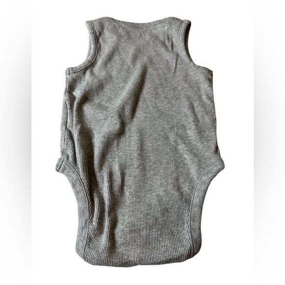 Baby GAP Boy’s Onesies (6-12 Months) - Picture 3 of 7